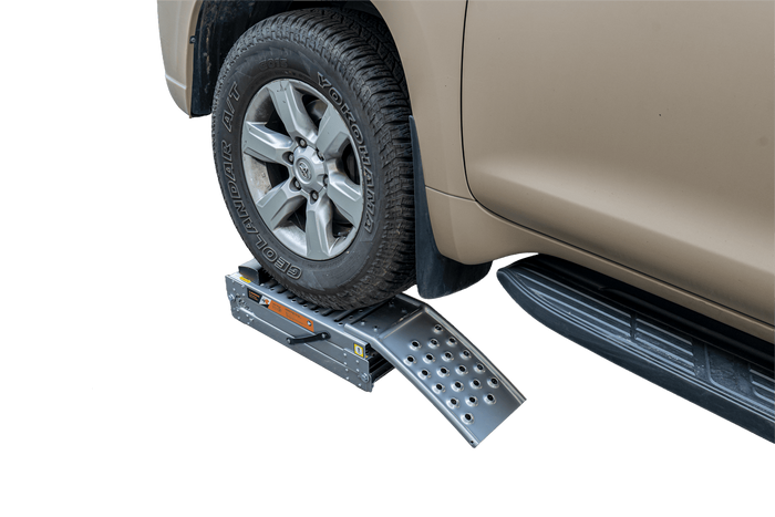 UNITRAILER ALR005 klappbare Auffahrrampen aus Stahl für Anhänger, 200 cm, 500 kg, 2er-Set